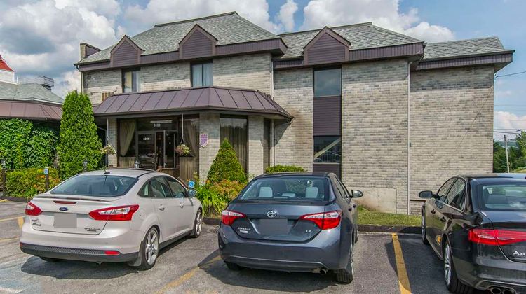 Quality Hotel & Suites Sherbrooke Exterior