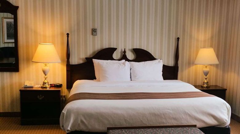 <b>Quality Hotel & Suites Sherbrooke Room</b>. Images powered by <a href="https://iceportal.shijigroup.com/" title="IcePortal" target="_blank">IcePortal</a>.