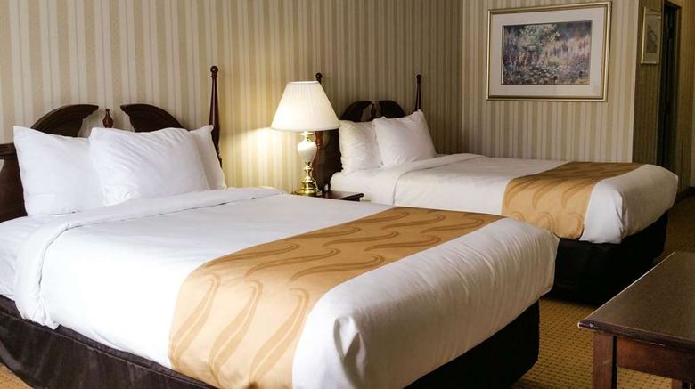 <b>Quality Hotel & Suites Sherbrooke Room</b>. Images powered by <a href="https://iceportal.shijigroup.com/" title="IcePortal" target="_blank">IcePortal</a>.