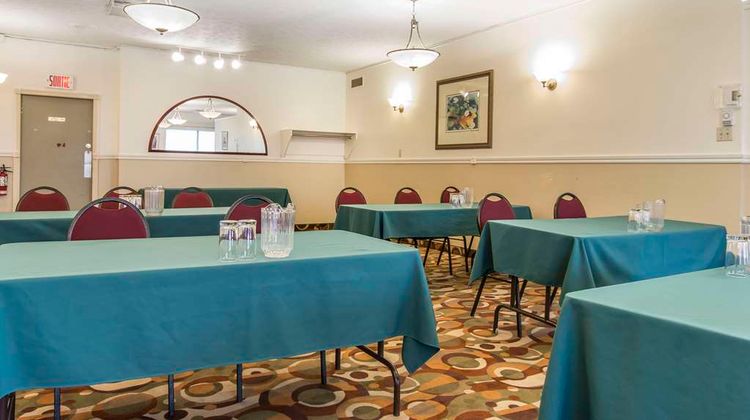 Quality Hotel & Suites Sherbrooke Meeting