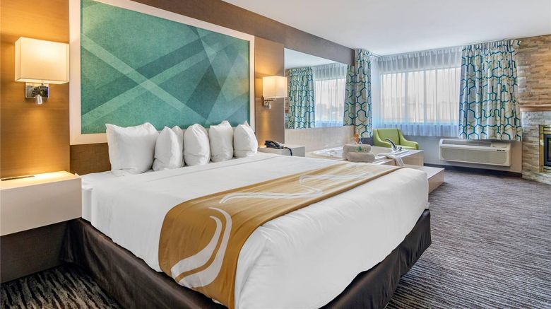 <b>Quality Inn Room</b>. Images powered by <a href="https://iceportal.shijigroup.com/" title="IcePortal" target="_blank">IcePortal</a>.