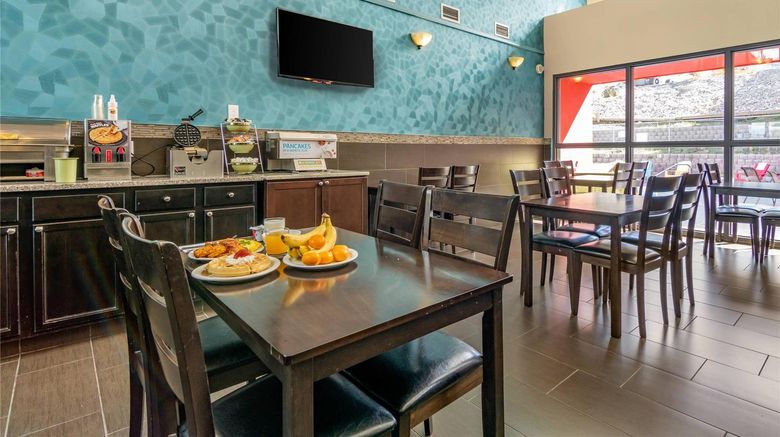 <b>Quality Inn Restaurant</b>. Images powered by <a href="https://iceportal.shijigroup.com/" title="IcePortal" target="_blank">IcePortal</a>.
