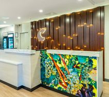 Comfort Suites Kelowna Lobby