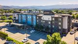 Comfort Suites Kelowna Exterior