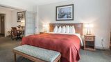 Quality Suites Room