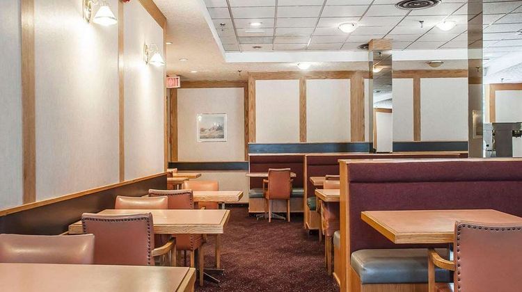 Quality Hotel Fallsview Cascade Restaurant