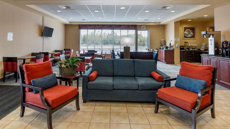 <b>Comfort Inn Sturgeon Falls Lobby</b>. Images powered by <a href="https://iceportal.shijigroup.com/" title="IcePortal" target="_blank">IcePortal</a>.