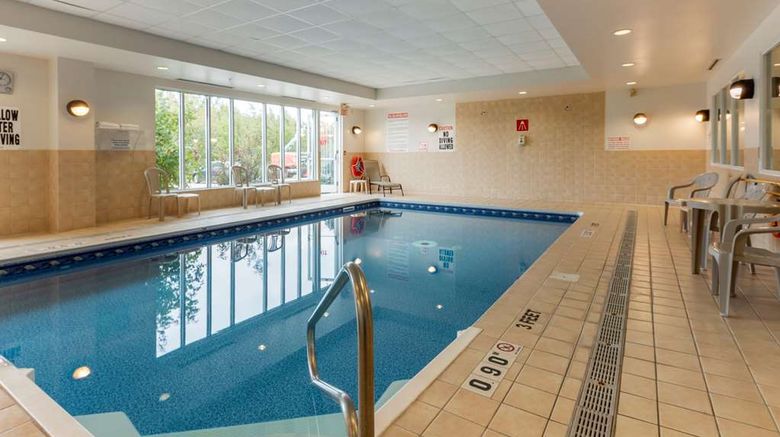 <b>Comfort Inn Sturgeon Falls Pool</b>. Images powered by <a href="https://iceportal.shijigroup.com/" title="IcePortal" target="_blank">IcePortal</a>.