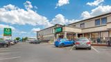 Quality Inn Toronto Airport Exterior