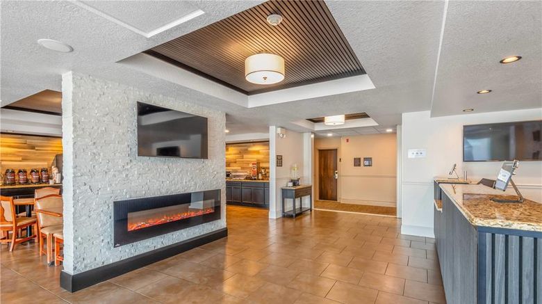 <b>Comfort Inn & Suites Thousand Islands Ha Lobby</b>. Images powered by <a href="https://iceportal.shijigroup.com/" title="IcePortal" target="_blank">IcePortal</a>.