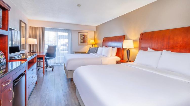 Comfort Inn & Suites Thousand Islands Ha Room