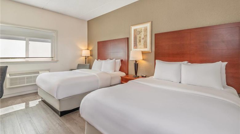 <b>Comfort Inn & Suites Thousand Islands Ha Room</b>. Images powered by <a href="https://iceportal.shijigroup.com/" title="IcePortal" target="_blank">IcePortal</a>.