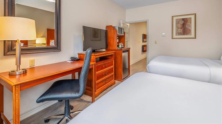 Comfort Inn & Suites Thousand Islands Ha Suite