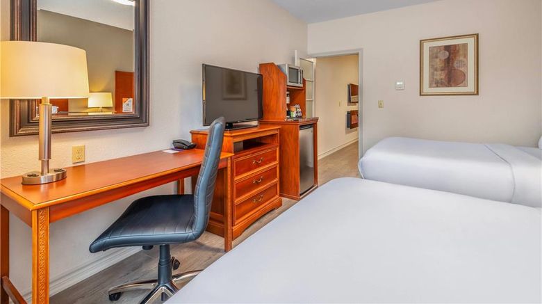 <b>Comfort Inn & Suites Thousand Islands Ha Suite</b>. Images powered by <a href="https://iceportal.shijigroup.com/" title="IcePortal" target="_blank">IcePortal</a>.