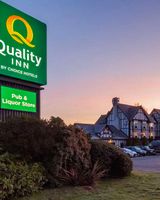 Quality Inn Waddling Dog