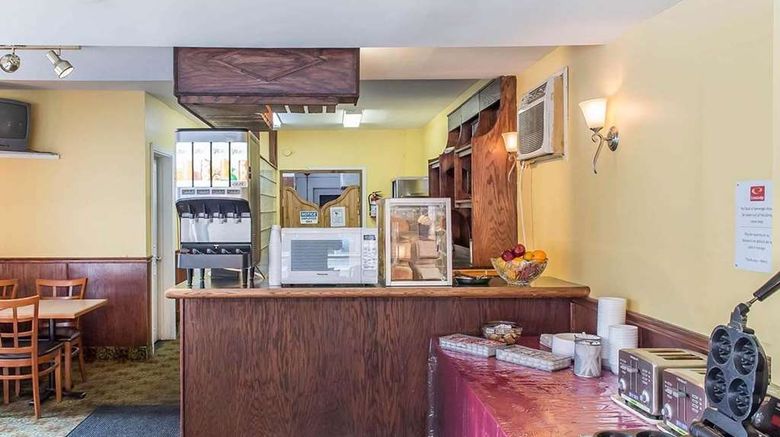 <b>Econo Lodge Downtown Ottawa Restaurant</b>. Images powered by <a href="https://iceportal.shijigroup.com/" title="IcePortal" target="_blank">IcePortal</a>.