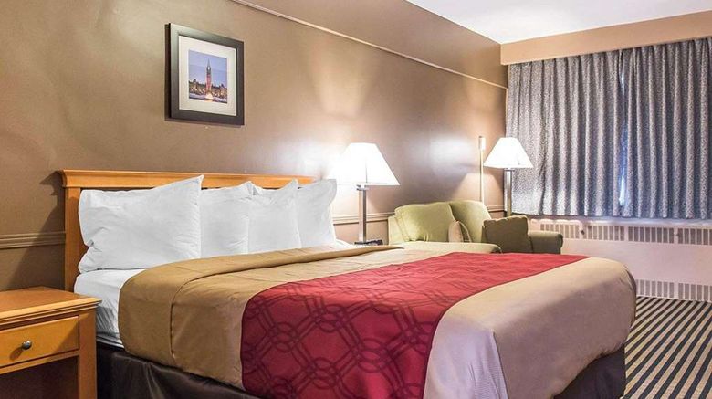 <b>Econo Lodge Downtown Ottawa Room</b>. Images powered by <a href="https://iceportal.shijigroup.com/" title="IcePortal" target="_blank">IcePortal</a>.