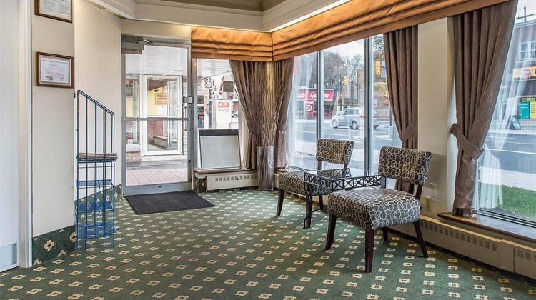 Econo Lodge Downtown Ottawa Lobby