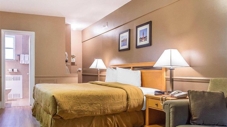 Econo Lodge Downtown Ottawa Room