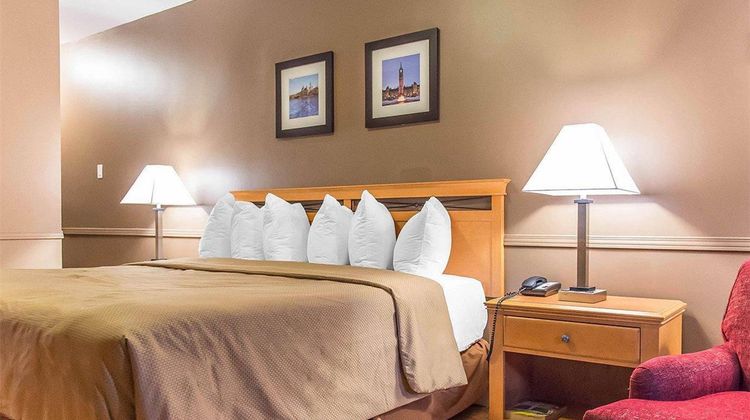 Econo Lodge Downtown Ottawa Room