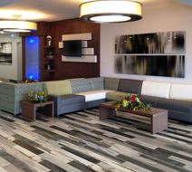 Quality Inn Lobby
