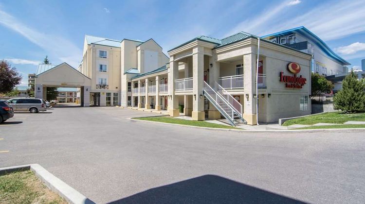 Econo Lodge Inn & Suites University Exterior