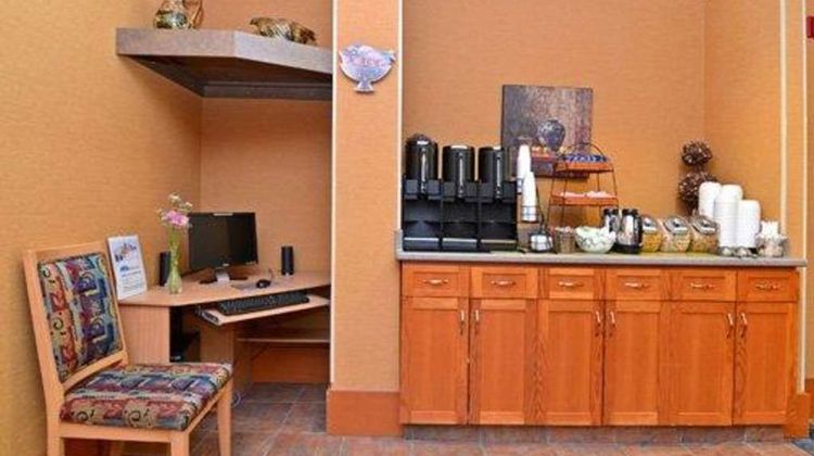 Econo Lodge Inn & Suites University Other