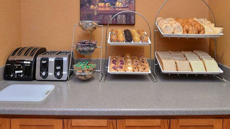 Econo Lodge Inn & Suites University Restaurant