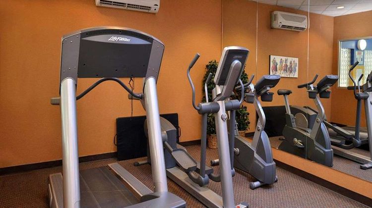 Econo Lodge Inn & Suites University Health