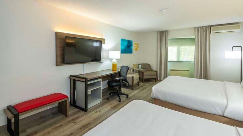 <b>Comfort Inn Room</b>. Images powered by <a href="https://iceportal.shijigroup.com/" title="IcePortal" target="_blank">IcePortal</a>.
