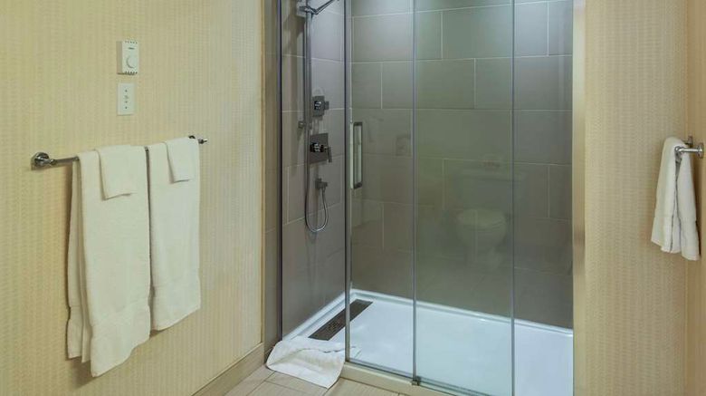 <b>Comfort Inn Room</b>. Images powered by <a href="https://iceportal.shijigroup.com/" title="IcePortal" target="_blank">IcePortal</a>.