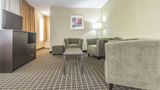 Quality Inn & Suites Downtown Windsor Room