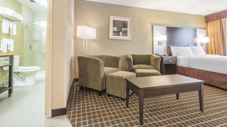 <b>Quality Inn & Suites Downtown Windsor Room</b>. Images powered by <a href="https://iceportal.shijigroup.com/" title="IcePortal" target="_blank">IcePortal</a>.