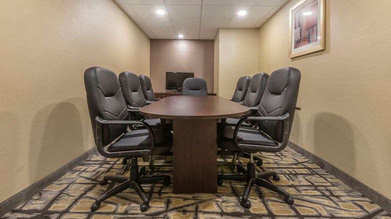 <b>Quality Inn & Suites Downtown Windsor Meeting</b>. Images powered by <a href="https://iceportal.shijigroup.com/" title="IcePortal" target="_blank">IcePortal</a>.