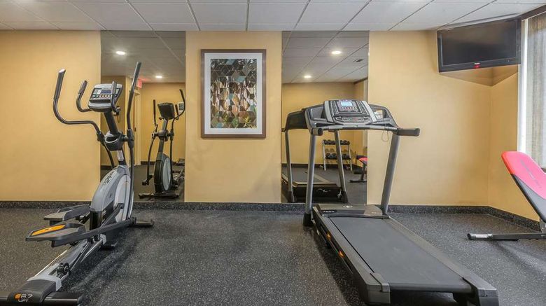 <b>Quality Inn & Suites Downtown Windsor Health</b>. Images powered by <a href="https://iceportal.shijigroup.com/" title="IcePortal" target="_blank">IcePortal</a>.