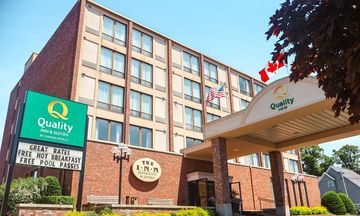 Quality Inn & Suites Downtown Charlottet