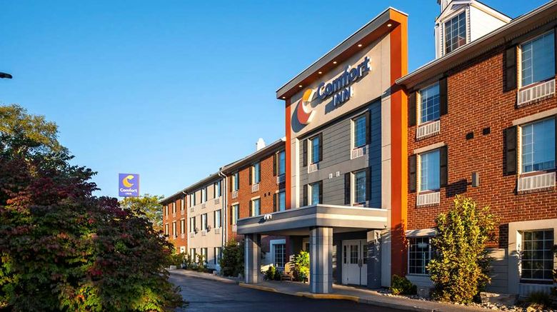 <b>Comfort Inn Sarnia Exterior</b>. Images powered by <a href="https://iceportal.shijigroup.com/" title="IcePortal" target="_blank">IcePortal</a>.