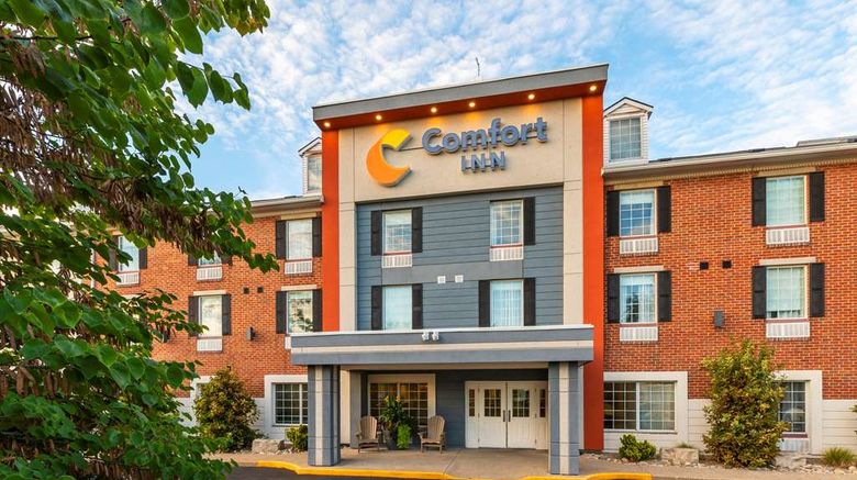 <b>Comfort Inn Sarnia Exterior</b>. Images powered by <a href="https://iceportal.shijigroup.com/" title="IcePortal" target="_blank">IcePortal</a>.