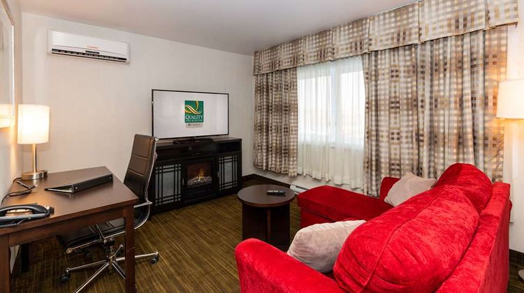 Quality Inn & Suites Matane Suite