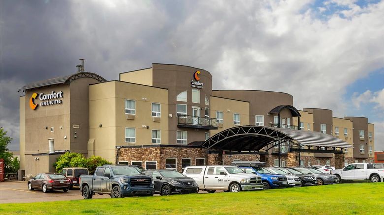 <b>Comfort Inn and Suites Medicine Hat Exterior</b>. Images powered by <a href="https://iceportal.shijigroup.com/" title="IcePortal" target="_blank">IcePortal</a>.