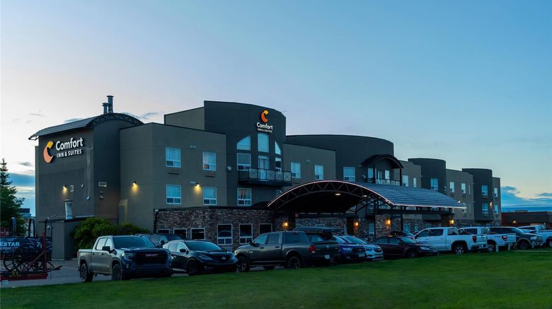 <b>Comfort Inn and Suites Medicine Hat Exterior</b>. Images powered by <a href="https://iceportal.shijigroup.com/" title="IcePortal" target="_blank">IcePortal</a>.