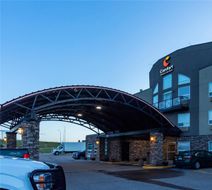 Comfort Inn and Suites Medicine Hat Exterior