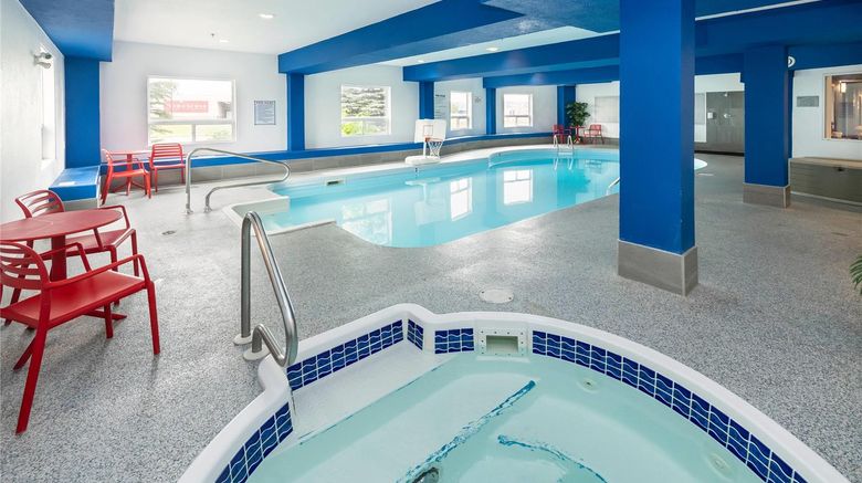 <b>Comfort Inn and Suites Medicine Hat Pool</b>. Images powered by <a href="https://iceportal.shijigroup.com/" title="IcePortal" target="_blank">IcePortal</a>.