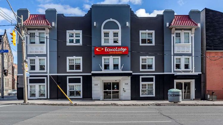 Econo Lodge Inn & Suites Exterior
