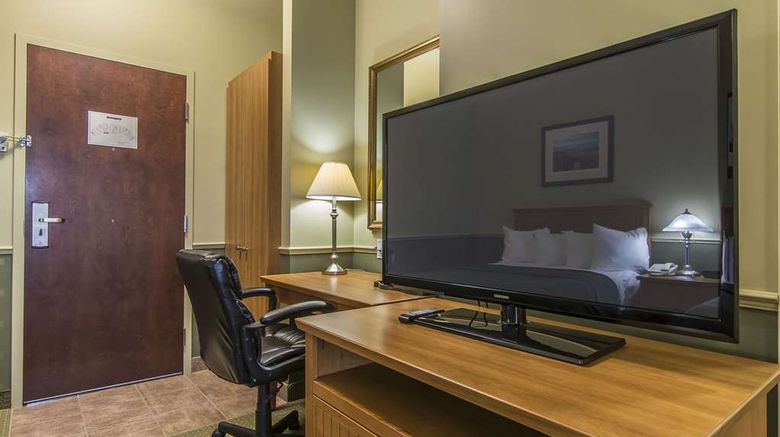 <b>Quality Inn Room</b>. Images powered by <a href="https://iceportal.shijigroup.com/" title="IcePortal" target="_blank">IcePortal</a>.