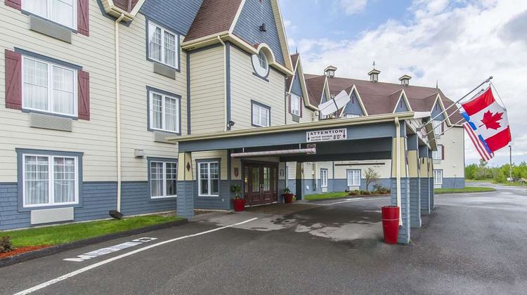 Quality Inn Exterior