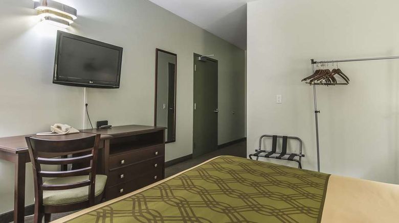 <b>Econo Lodge Huntsville Room</b>. Images powered by <a href="https://iceportal.shijigroup.com/" title="IcePortal" target="_blank">IcePortal</a>.