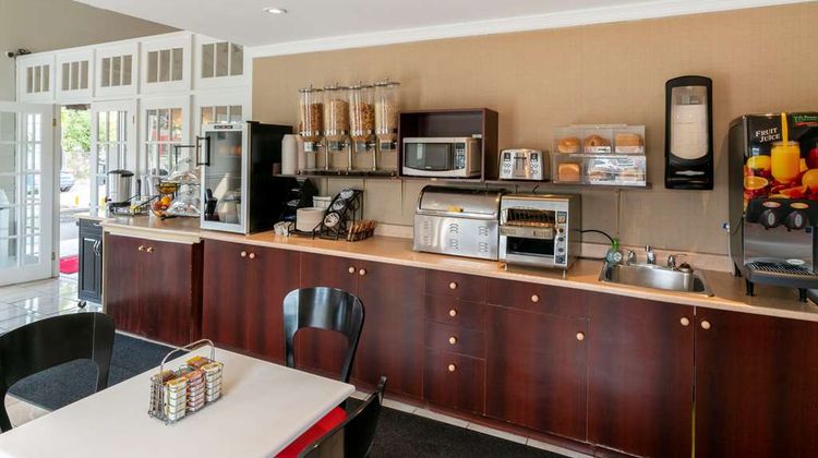 Econo Lodge Montreal-Brossard Restaurant