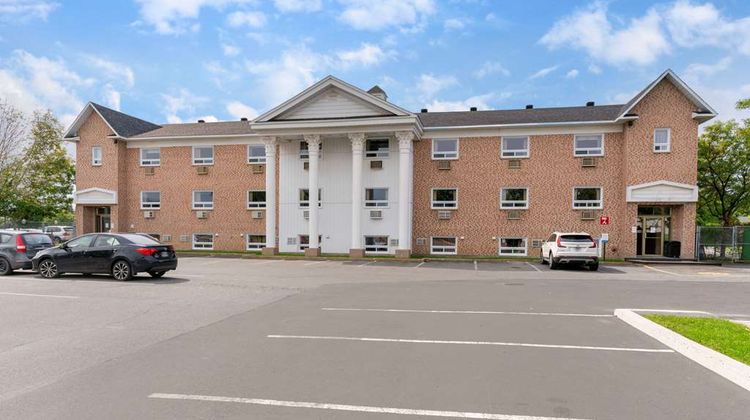 Econo Lodge Montreal-Brossard Exterior