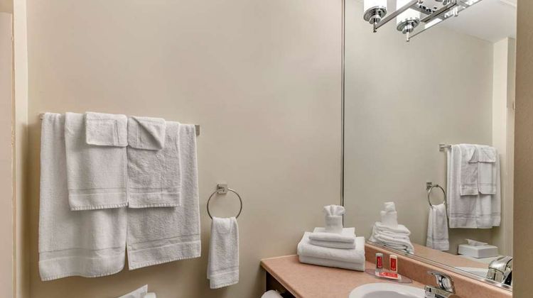 Econo Lodge Montreal-Brossard Room
